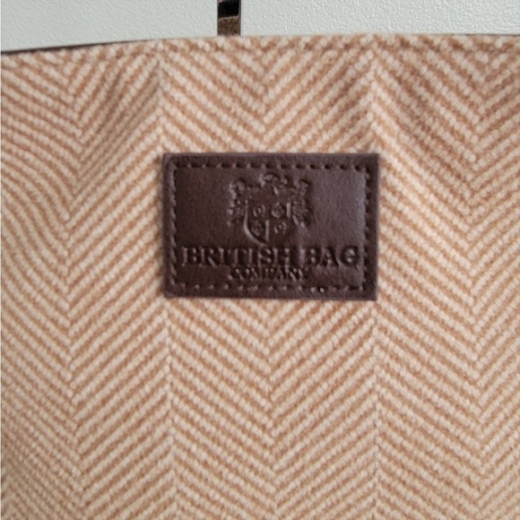 NWOT - British Bag Company Cross Body - Picture 3 of 6